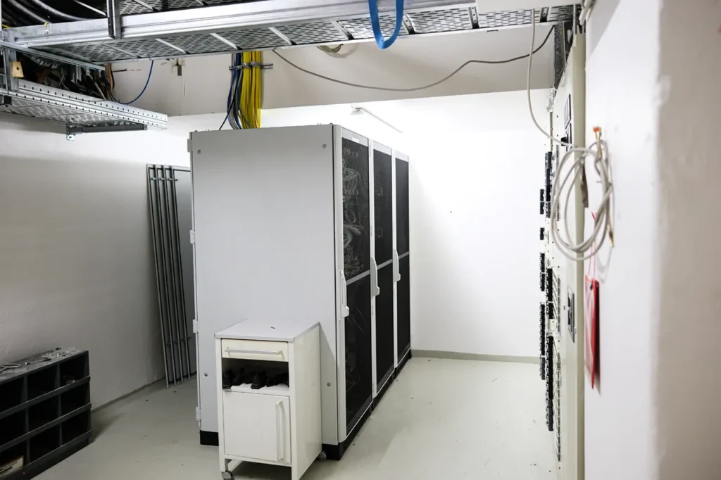 Serverrack und Netzwerkinfrastruktur für Gewerbe Hamburg